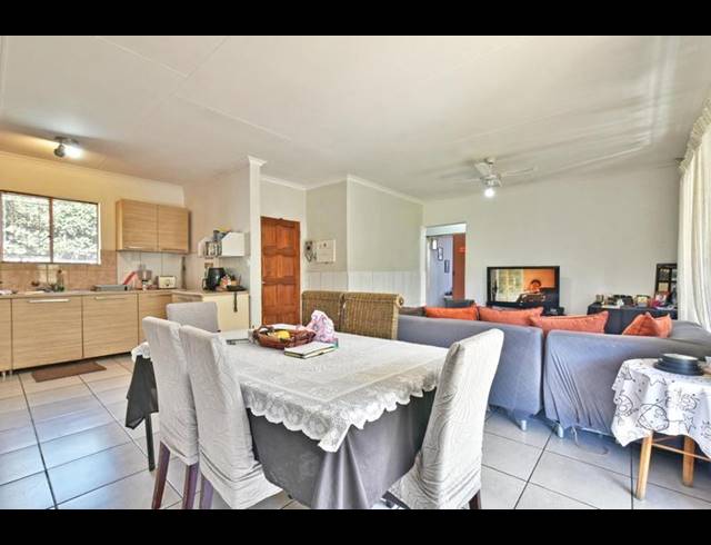 3 BEDROOM TOWNHOUSE FOR SALE IN RADIOKOP